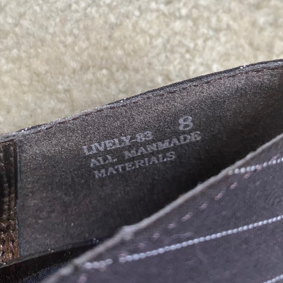 Anne Michelle Brown Pinstriped Material Heels, Size 8 - Picture 9 of 10